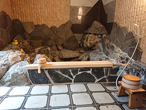 貸し切り 天然温泉 露天風呂 内湯